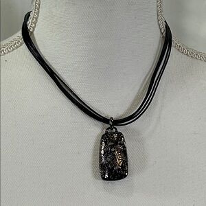 Chico's Reversible Necklace Black Faceted Stone, Silver with Intricate Design
